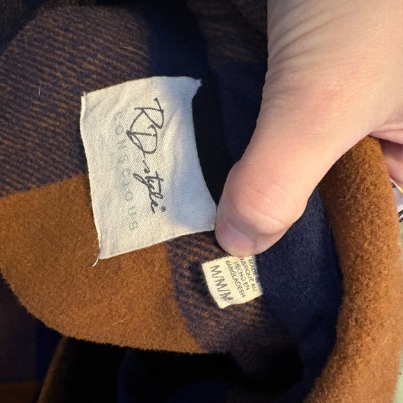 Button Up Plaid Jacket - Picture 4 of 4